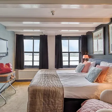 Szálloda Bellevue Groothoofd Restro 4*